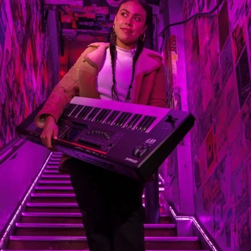 Roland Fantom-07 Workstation Profissional 76 Teclas Zen-core 