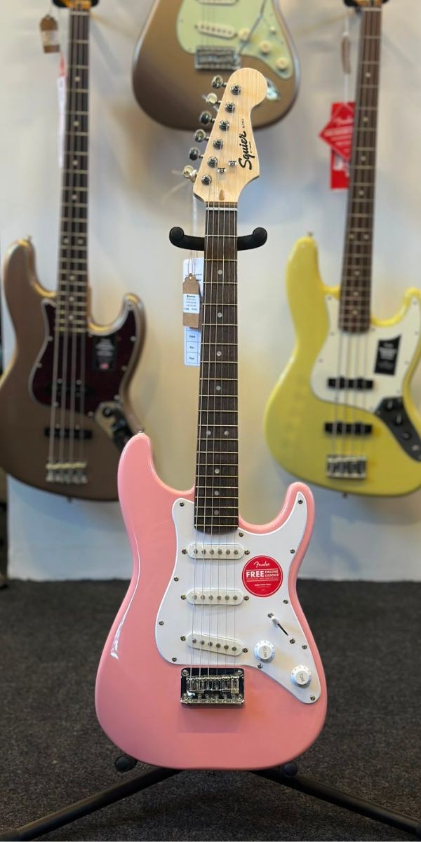 Squier Mini Stratocaster Shell Pink Laurel by Fender | Openstage Revenda Oficial Fender Brasil 
