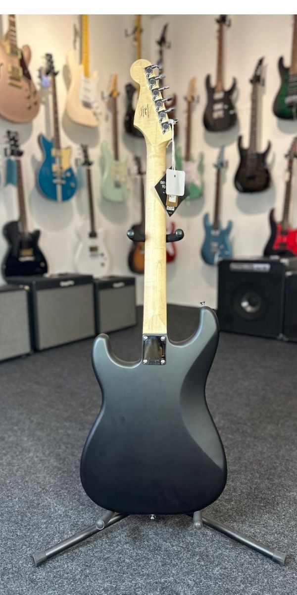 Guitarra Fender Squier Debut Stratocaster HT Hss Black Satin