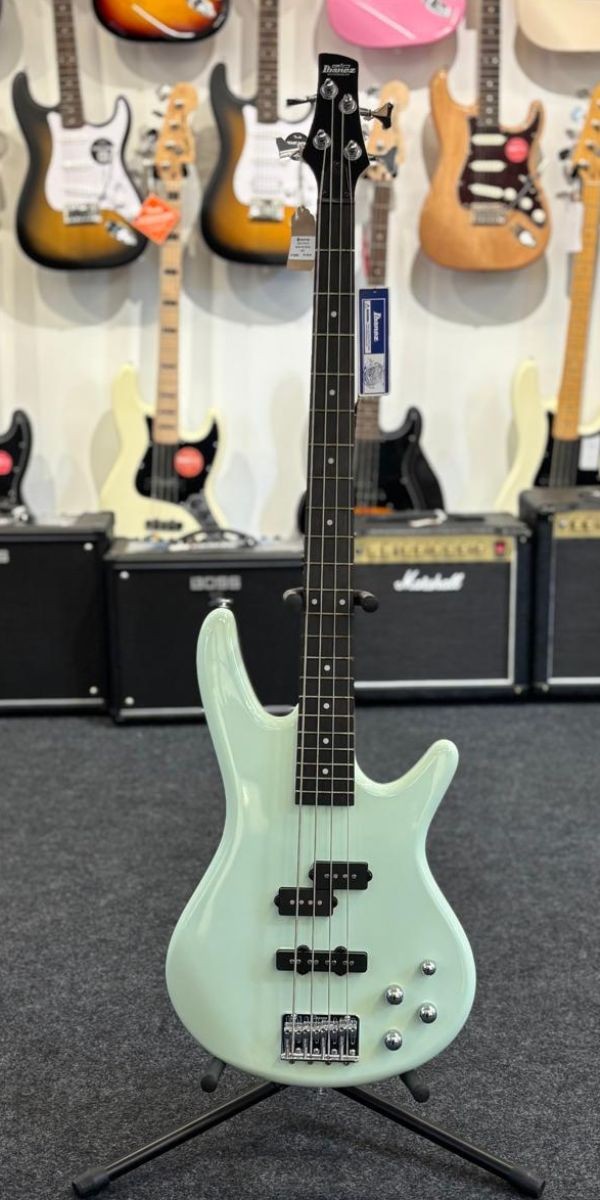 Baixo Ativo 4 Cordas Ibanez Gio Gsr200 Mgr Com Phat ii eq e Captadores Dynamix 