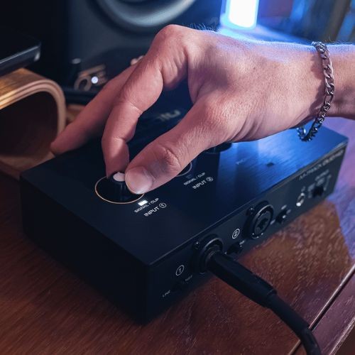 Interface de áudio M-audio M-track Duo hd 2 Canais Usb-c 24bit 192khz 