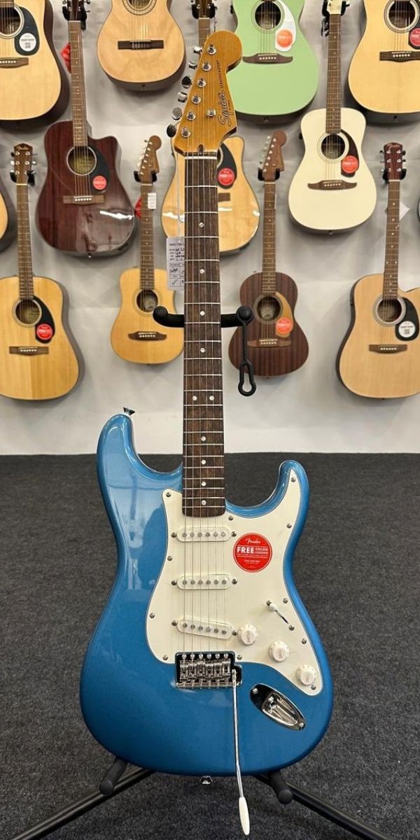 Guitarra Squier Classic Vibe 60s Stratocaster Lake Placid Blue 