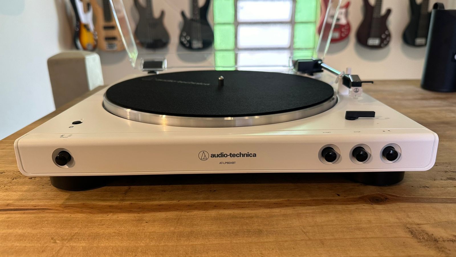 Toca Discos Audio Technica Bluetooth At-lp60xbt-ww White