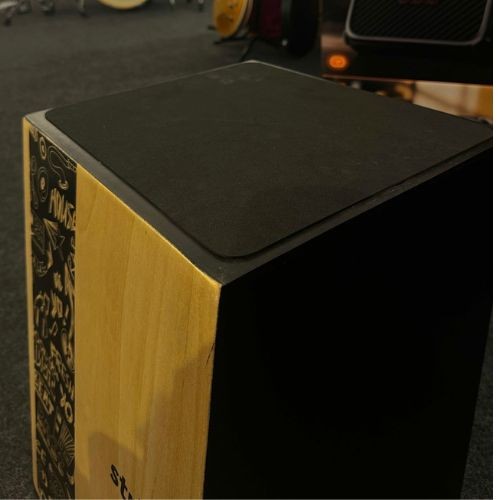 Cajon Fsa Strike Sk4001 Music Acústico Inclinado Com Esteira 12 Fios 