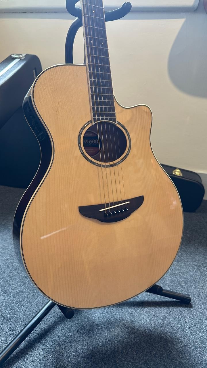 Violao Aco Eletr Yamaha Apx600 nt 