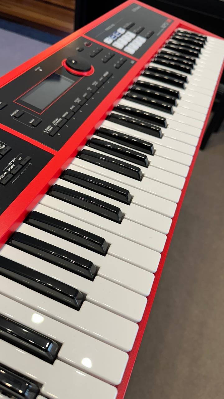 Teclado Roland Sintetizador Xps-30 Red 